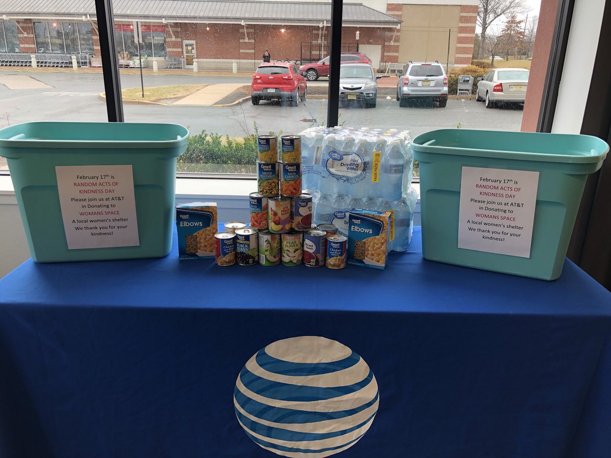TJain21's tweet photo. February 17th is #randomactofkindness Day. Mercer Mall is having a canned food drive for local shelters. If you in the area please come by and Donate. #OHPA #TeamUS #LifeAtAtt #UnleashtheEAST #MercerMall #Mercernaries https://t.co/95kqTC7n9e