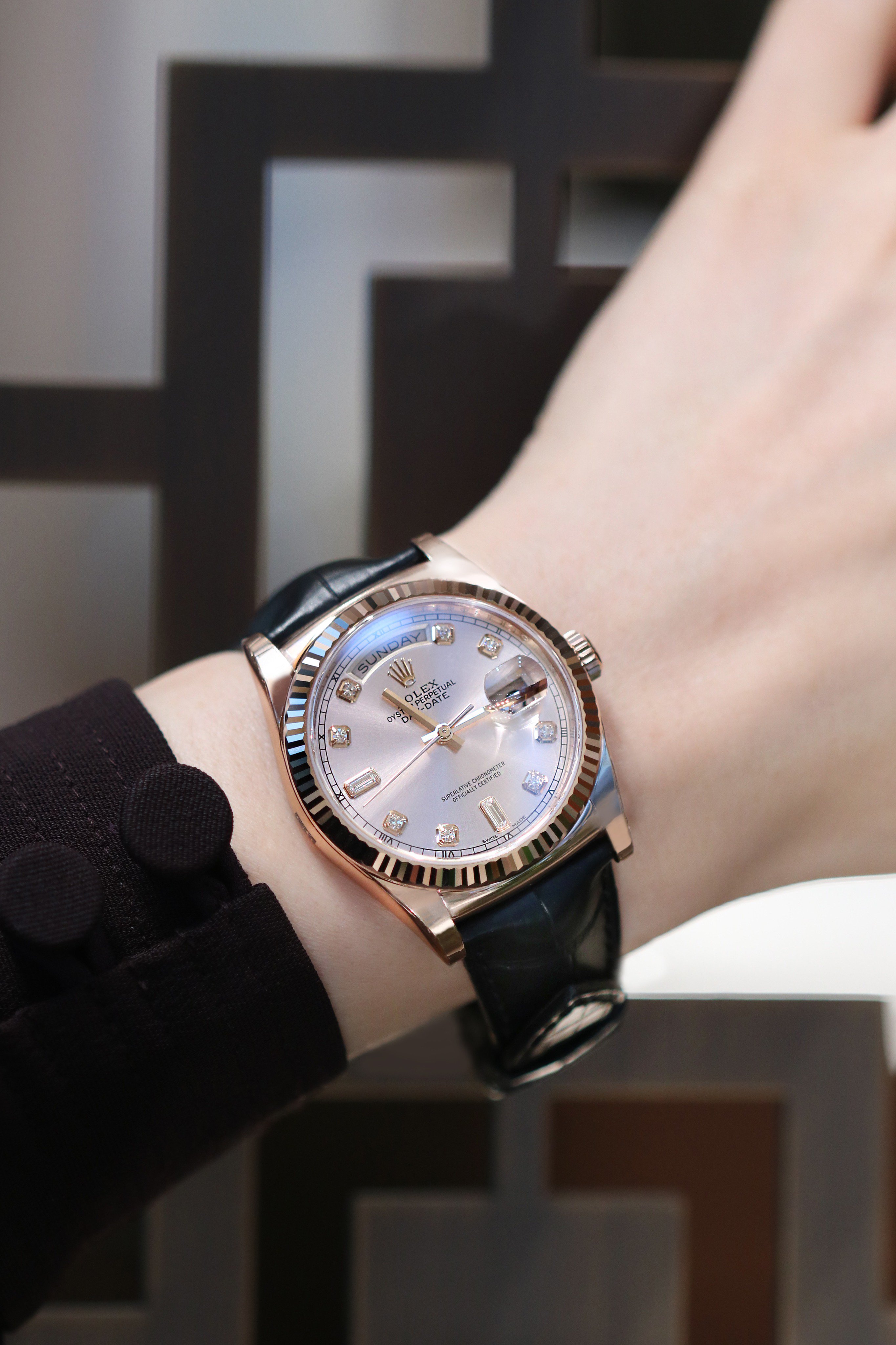 RolexGWC on X WatchoftheDay DAY DATE 36 Oyster 36 mm Everose gold with leather strap 118135 Available at RolexVancouver rolexvancouver rolexlovesvancouver https t 9tq9X23nOM X
