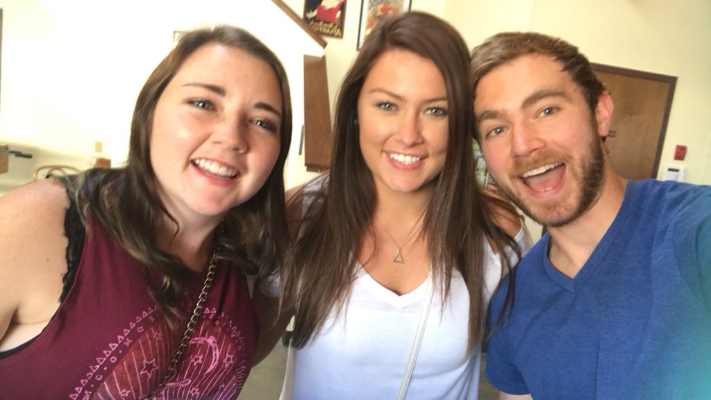 ShaylaSeay's tweet photo. My two favorite people in the entire world are hanging out right now in Seattle and Iβve never been more happy and jealous at the same time! Miss you both so much ππ @zoefairbairn #TwitterlessPeter https://t.co/tQvG2LN1jf