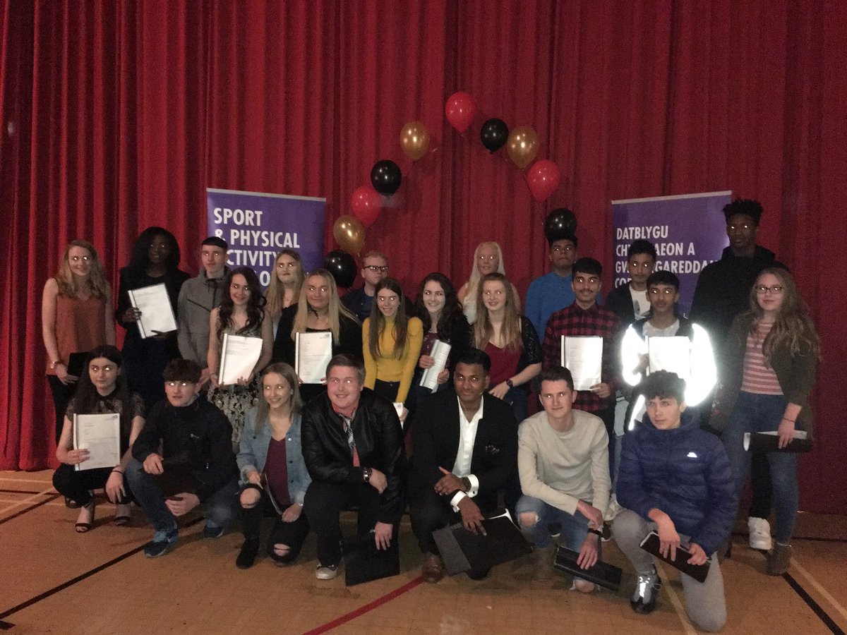 Presentations of Sport Leaders Certificates #VISA #VolunteerinSport <a href="/nlsportsdev/">Community Sport & Wellbeing (Newport Live)</a>