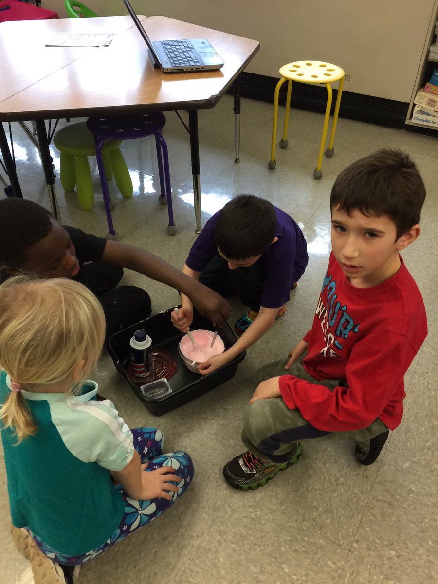 tiaschwab's tweet image. Making in slime in Room 107!! @SASD_WestBroad #soudysteam #sasdnext