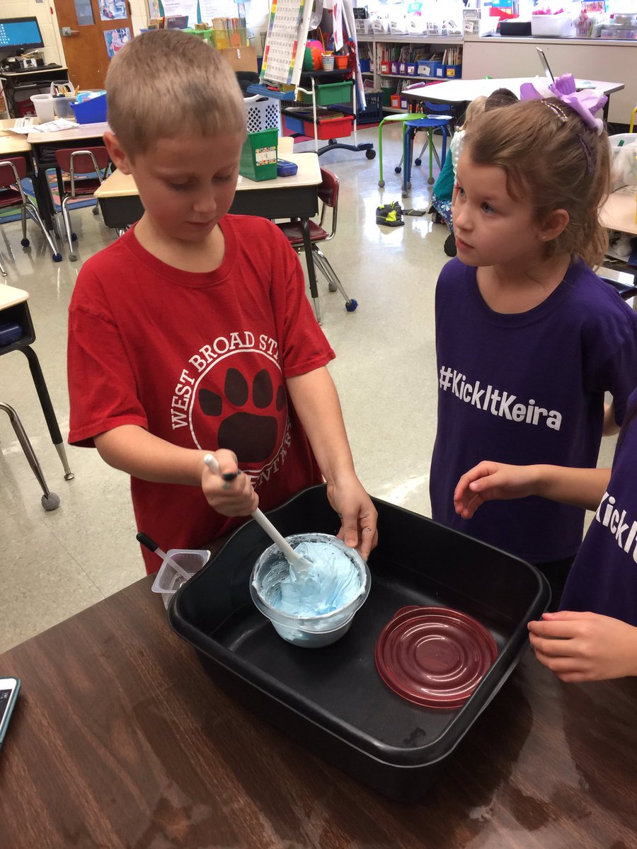 tiaschwab's tweet image. Making in slime in Room 107!! @SASD_WestBroad #soudysteam #sasdnext