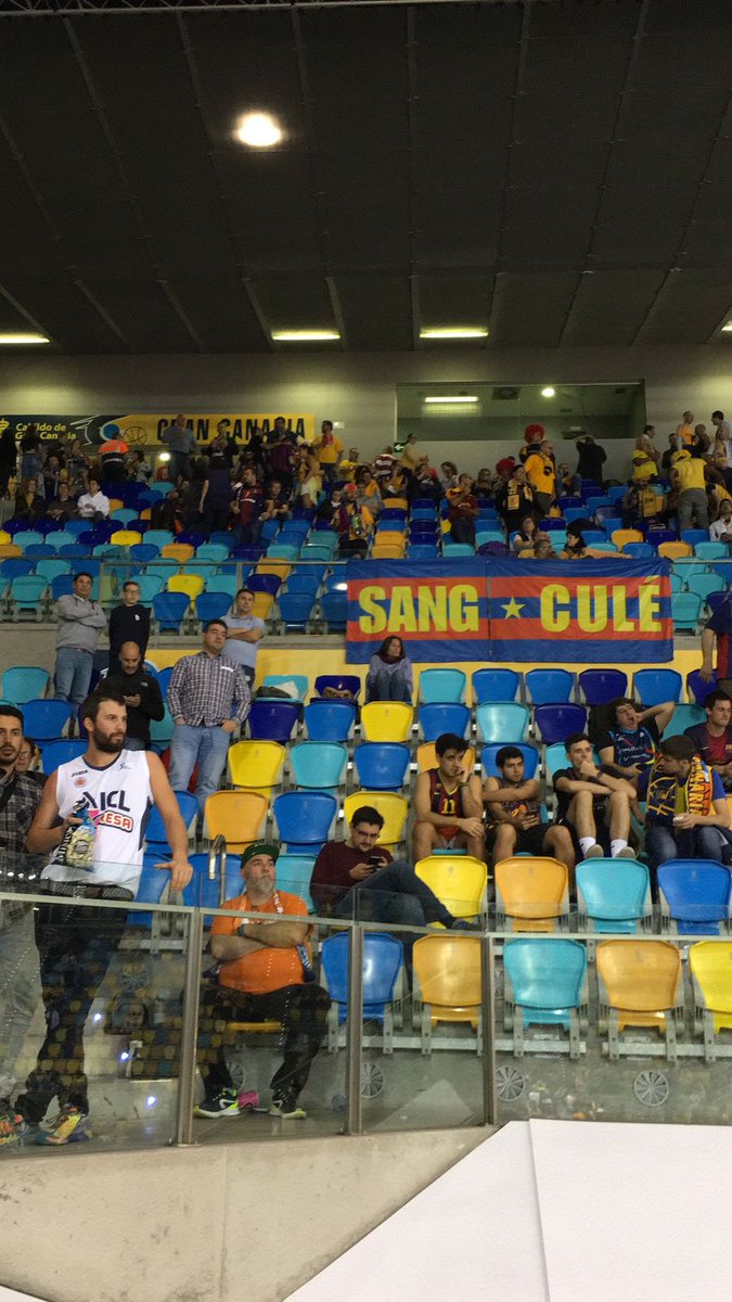 sangculeoficial's tweet photo. BARÇA, aquí estem! Guanyeu per nosaltres @FCBbasket #ForçaBarça #CopaBarça #sangcule #corcatala https://t.co/WgH2wJXkd6