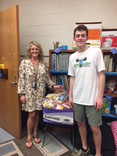 ETPDolphins's tweet photo. Thank You Elizabethtown Presbyterian Church for your generous donation of Weekend Backpack Supplies! https://t.co/GQ2kQMCbpT