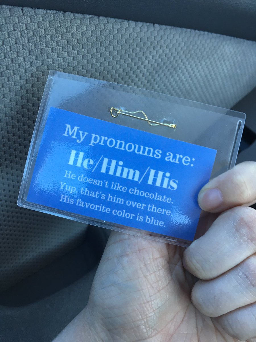 sandmanndreams's tweet photo. Printed my own pronoun "button" for #MBLGTACC2018 since the ones I ordered won't come til next week. It's 2-sided! #pronounbuttons #pronounbutton https://t.co/6ikf5O6Teb
