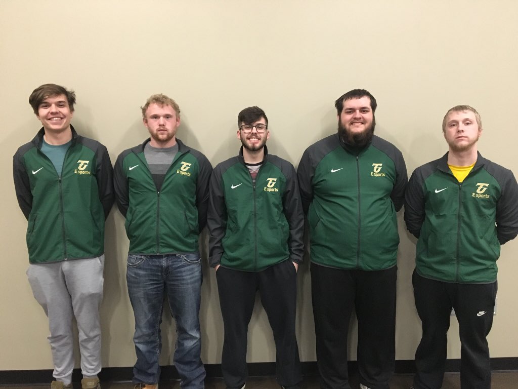 TiffinUEsports's tweet photo. Varsity League of Legends members - @AndrewZynga, @KodyDoss02, @The_French_One, @Awesominator54, @KyleDossy https://t.co/ipXbsY25CA