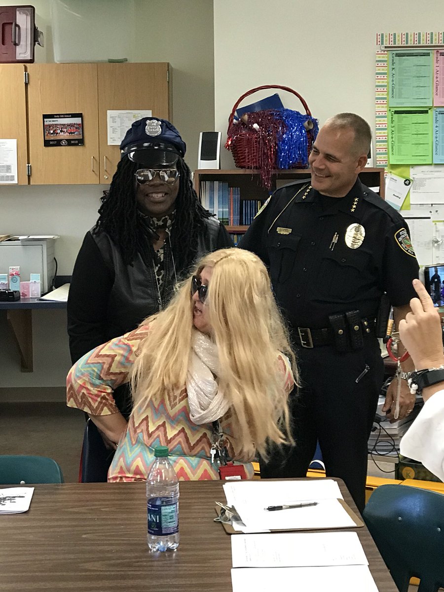 VolusiaSTEM's tweet image. Guilty!  Great CSI science event!  What great learning!@HHSK8Knights #vcsscience