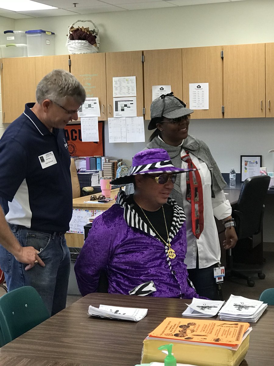 VolusiaSTEM's tweet image. Guilty!  Great CSI science event!  What great learning!@HHSK8Knights #vcsscience