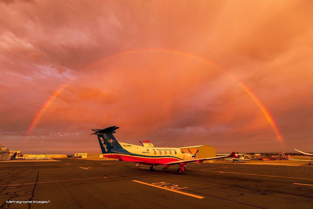 RoyalFlyingDoc's tweet photo. When you find your pot of gold and it's right behind you. Friday evening snaps captured by Colin - Metragnome Images #seekandyoushallfind #beautyisallaroundus #takethetimetoappreciate #perth #jandakot #rfdswa https://t.co/YXUWP5fy97