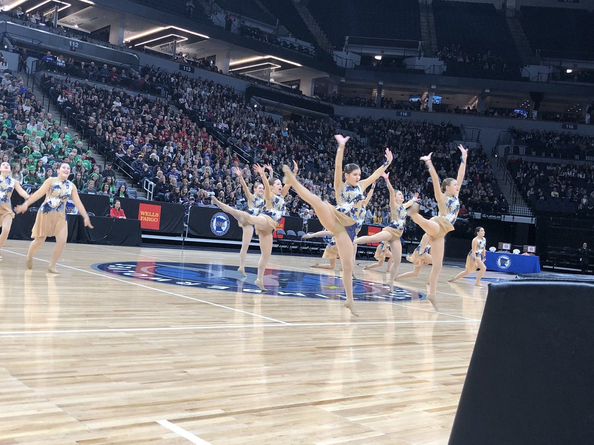ke_sports's tweet photo. And that’s how you dance your hearts out!!! @BSMDT #state https://t.co/E9U8YRPlBC