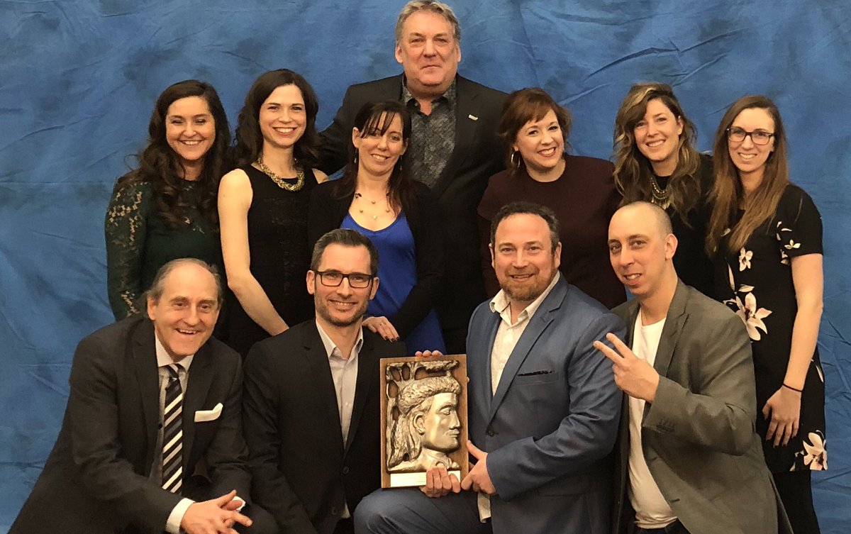 FestiVoix's tweet photo. Vous dire comment toute l’équipe est sur un nuage est un euphémisme! Le Radisson de l’Entreprise touristique de l’année remis au FestiVoix! Merci à tous nos bénévoles et partenaires! Édition 25e anniversaire 2018 nous sommes en feu!!! #F25 #festivoix #galaradisson https://t.co/iyzTFHw2sa