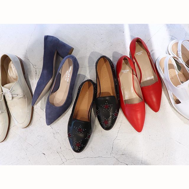 NOMBRE_IMPAIR's tweet photo. スタイリングの仕上げの靴。
気分をあげて、足取り軽く！
_________________________________
#nombreimpair #shoes #sandal #pezzana #basilius #annethomas #ノンブルアンペール https://t.co/YaD2BGfiIH https://t.co/X2nyGXcRv9