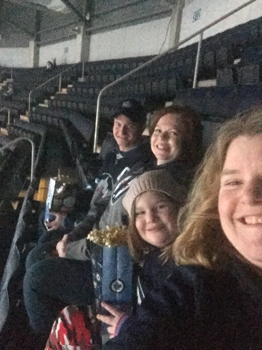 MrsDaeninck's tweet photo. #GoJetsGo https://t.co/KDy3kPQTaL
