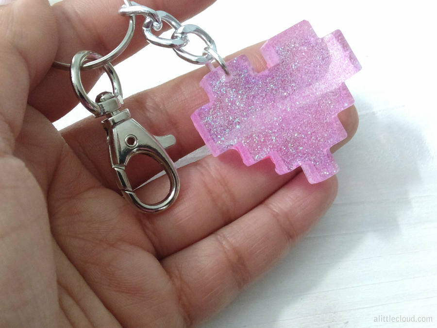 ALCloudStudio's tweet photo. Fun keychain in the #etsy shop: Pixel heart gamer keychain, girl gamer gift, 8 bit, Pink Heart https://t.co/w909avV5u7 #accessories #keychain #pink #girlgamer #gamergift #giftforgamer #pixelheartkeychain https://t.co/XLWroCBip6