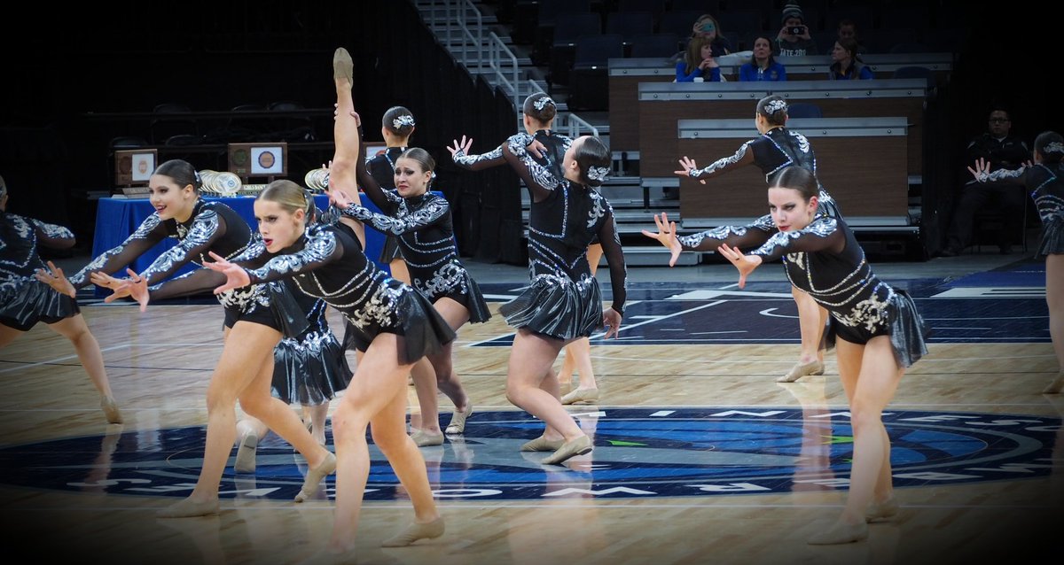 MinnesotaMillea's tweet photo. #mshsl 3A dance/jazz state finals: Edina. https://t.co/QyU4kDW66S