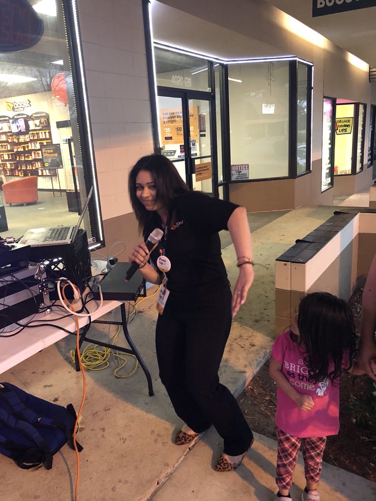 AdamAlliedNC's tweet photo. We couldn’t have had more fun today at Boost Mobile on Capital BLVD! Loved handing out food, freebies, getting the families over to talk about how much they can save, and watching the kiddos destroy that piñata! @AlliedEsH @shawnatspg @SPG_A https://t.co/MiqL1muIbF