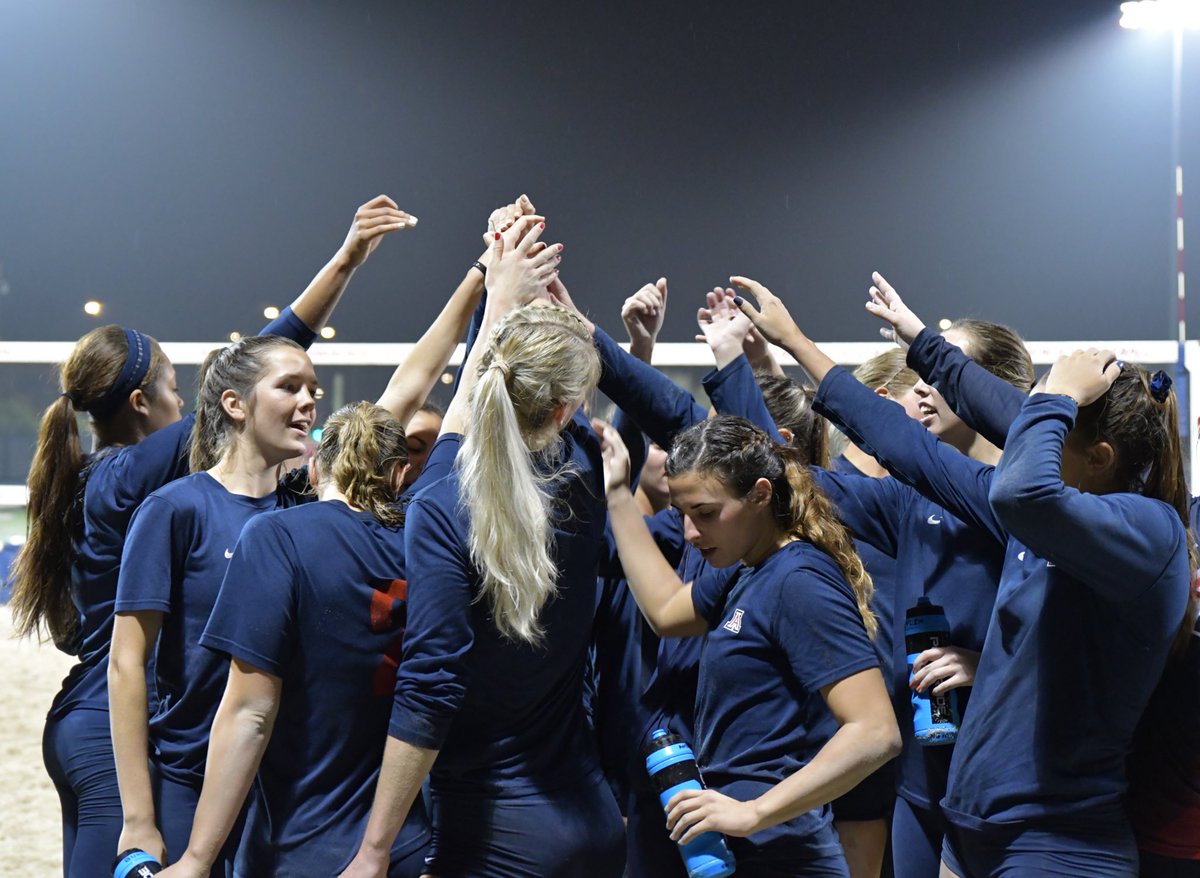 ArizonaBVB's tweet photo. ARIZONA on three...

Thank you to all the fans that showed us love even in the rain tonight. We’ll see you back for the Cactus Classic. #BearDown https://t.co/NXZufVHDHZ