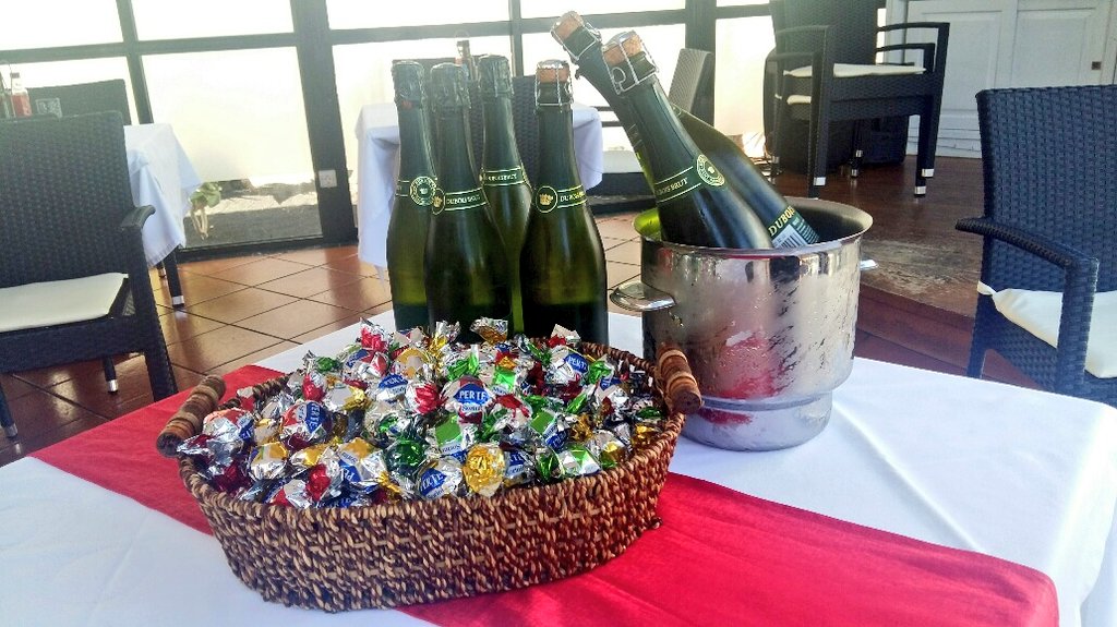 VeroniqueLFrey's tweet photo. #ValentinesDay is gone but the good memories will remain forever 💗💝 #ClubDelCarmen #Lanzarote #CanaryIslands #DiamondResorts #DRTechSavvy #DRCareers #StayVacationed https://t.co/QSc3DtQ4Yr