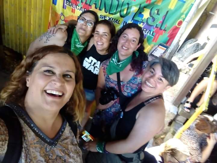 RoFerrerIlustra's tweet photo. Con las genias de #ComandoESI
#Soyfeminista
#Asamblea8M
#PIM #ParoDeMujeres https://t.co/dfxzYKyXA8