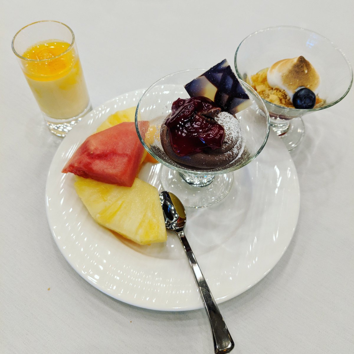 yegexpocentre's tweet photo. There's always something delicious being created in the #EdmontonEXPOCentre kitchen! Interested in having your catered event here? Inquire with our team at https://t.co/qGK4GCXqu5 #yeg #yegfood #yegfoodie #yegevents https://t.co/h978EleLNs