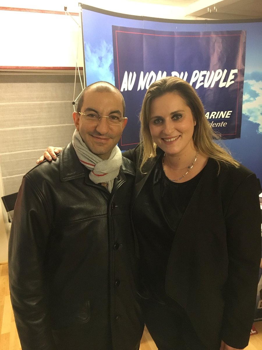 audrey_guibert's tweet photo. Le .@FNessonne souhaitait remercier .@JeanMessiha pour sa brillante et enrichissante intervention ! Les échanges ont été passionnants ! Le combat continue pour la France aux côtés de .@MLP_officiel #EnAvantPourUnNouveauFront #RefondationFN https://t.co/2nvPZkkzwI