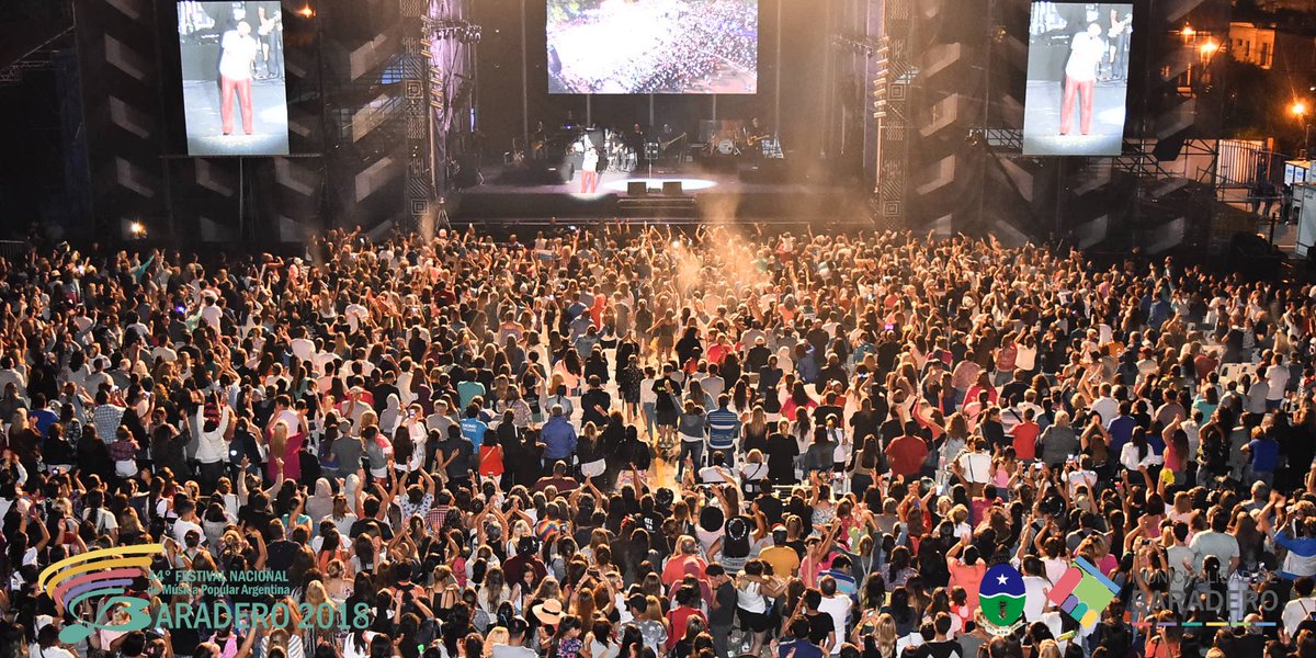 zonanortehoy's tweet photo. La magia de @AbelPintos brilló en la primera noche del Festival Baradero 2018 https://t.co/xTwcYrLIfR https://t.co/c9lj3cGAU9