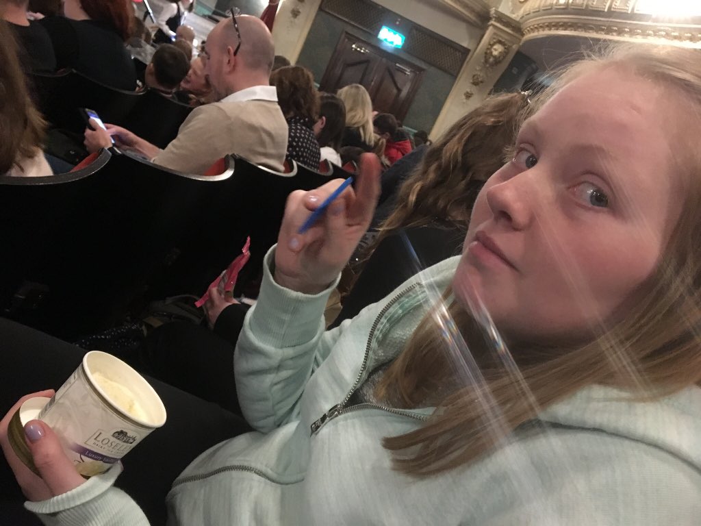 LucySwindler's tweet photo. Enjoying ice cream at the interval of watching Awful Auntie. What an amazing show!! @LaurenSwindler @rubyswindler @davidwalliams https://t.co/9RuoUfh2p5