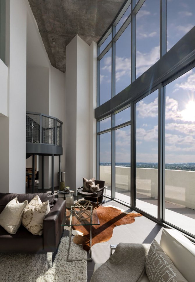 Explore the interior and exterior terrace views of the PH3 at #4Midtown! Clicking the link in our bio to take the #3D tour.

my.matterport.com/show/?m=8FzyiV…
