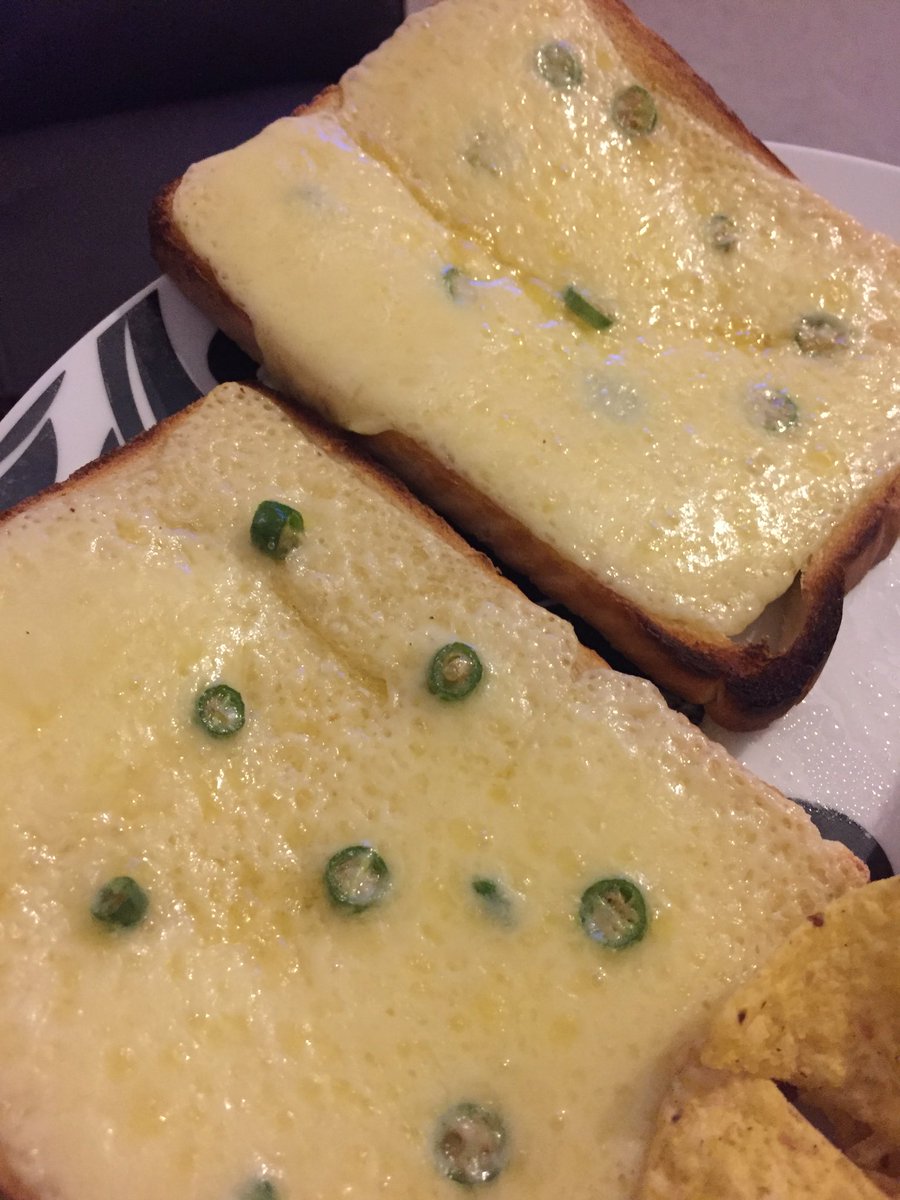 B__Rani's tweet photo. Chilli cheese toast. #BeJell #FridayTreat https://t.co/wFdwlZ5YGf