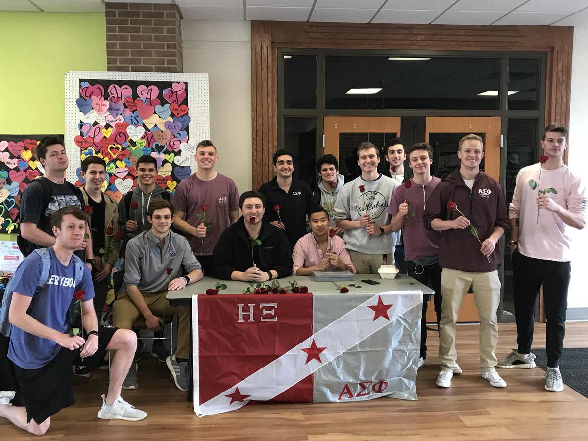 AlphaSigUCCS's tweet photo. Today was a big week for giving back to our community! On Wednesday we raised money for RAINN by selling roses. This morning we had many brothers donate their time to the Care and Share food bank. We are always proud to give back to our community!
#alphasig #uccs #bettertheman https://t.co/CT7NDvIl0h