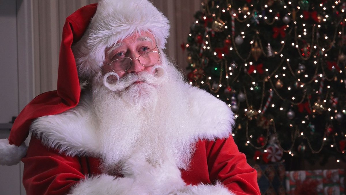 ImmSafety's tweet photo. The Mans Guide To Acceptable Christmas Movie Viewing - https://t.co/6dCBj9Yo0U https://t.co/qSc7Dx1Rrw