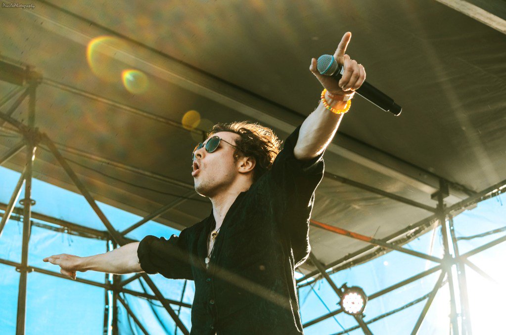 BabetalkMedia's tweet photo. ❗️ICYMI❗️
We were at Sharkwrecked at Riptide Music Fest in Dec - Check out the full coverage here: https://t.co/WOAddo2j2j
📸: @empavila 
#Sharkwrecked #Riptidemusicfest https://t.co/BLuOWrZPk1