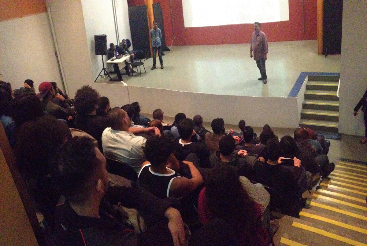 etecjrm253's tweet photo. Início das Aulas. Novos alunos de Produção de Áudio e Vídeo e Multimídia da Etec (tarde e noite) da @etecjrm253. https://t.co/liYix0UscN