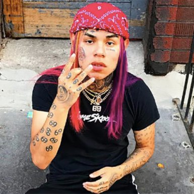 ddelgado80's tweet image. @6ix9ine child molestor(3). Rapist. #disgrace #nothiphop #notarapper #gaypornstar #MagicalElf #Blood/CripHopper