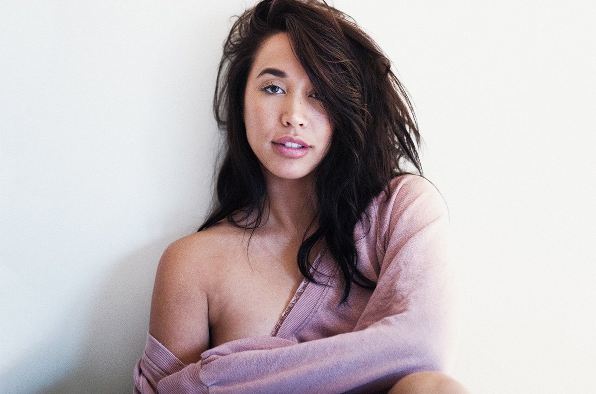 billboard's tweet photo. Sierra Deaton explains leaving Alex &amp; Sierra and talks solo single "Don't Hurt" https://t.co/Vrzev10CYl https://t.co/BAbtfjhila