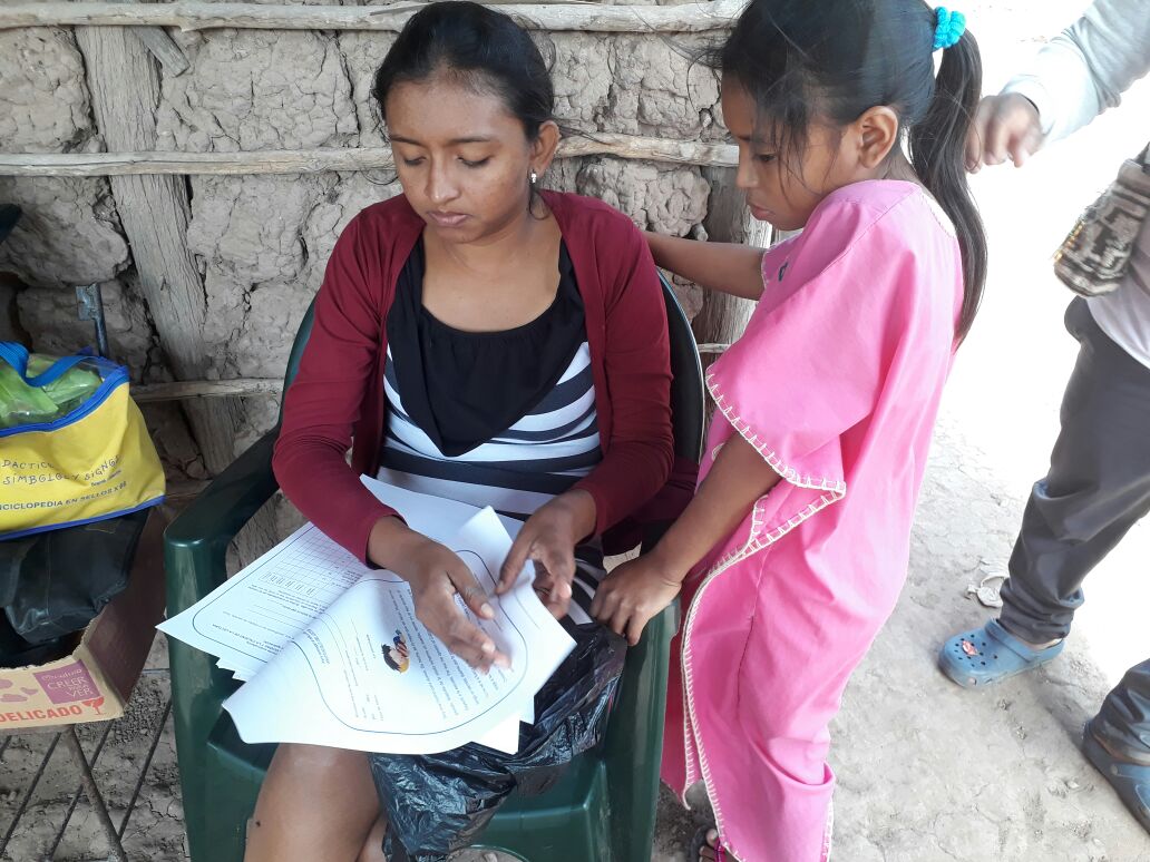 lpuellol's tweet photo. Maravillosa la gestión de la líder de transferencia de CENTRO ETNOEDUCATIVO #13  de la ruta diferencial de La Guajira, Alejandra Toledo. Esta semana aplicó caracterización de lenguaje a estudiantes de tercero @SedRiohacha @YanethGiha @RafaAriasA @Linama1205 https://t.co/psCgcxE1qv