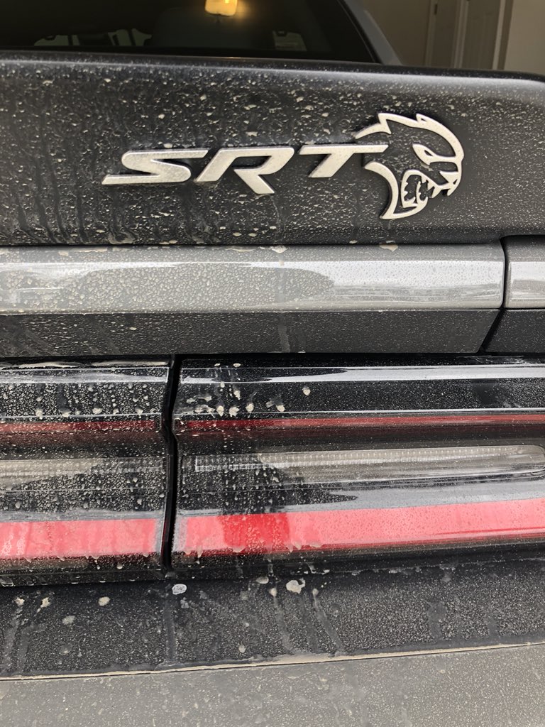 TJLang70's tweet photo. Welcome home baby. #SRT #Hellcat #Challenger https://t.co/bG8eZVOmSa