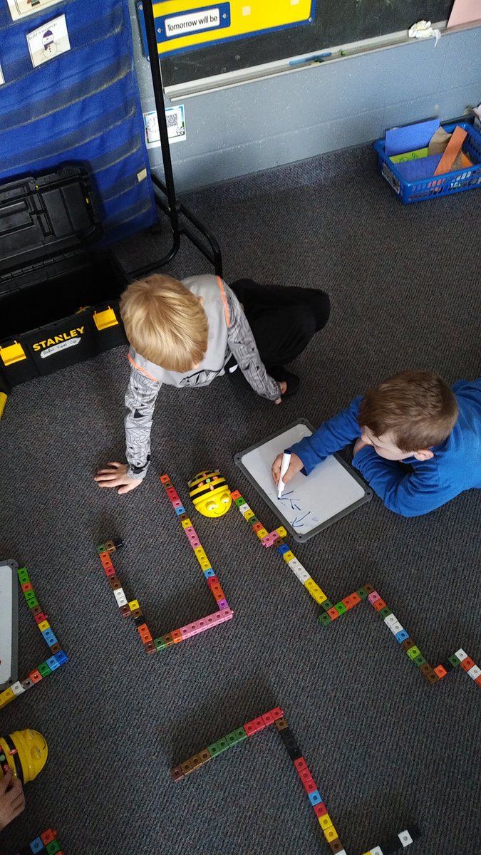 MissWinsor's tweet photo. Exploring how to code BeeBots in our Grade 1 Class #STEAMkit @kjacks87 Excited to try this in a Center! https://t.co/UGHagnApnO