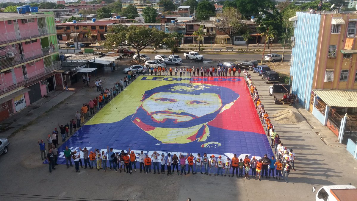 JVPCarabobo's tweet photo. Hoy #16Feb Los Jovenes Carabobeños alzamos nuestra voz elaborando un mosaico denunciando los 4 años del secuestro del regimen a nuestro hermano y Coordinador Nacional @leopoldolopez. Seguiremos luchando hasta que #ConquistemosLaLibertad de todos los presos políticos y de Vzla! https://t.co/lcvZeyMJGI