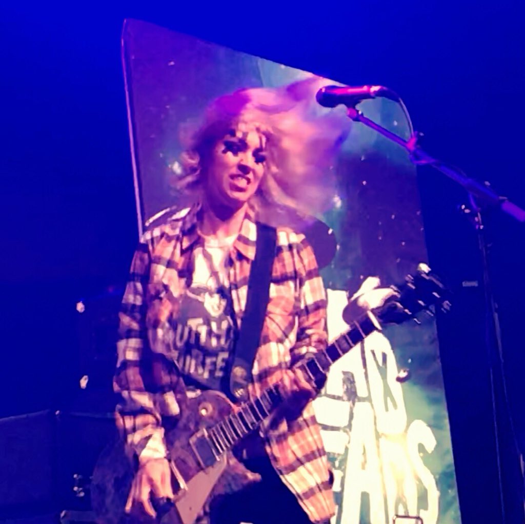 DarkTeFak's tweet photo. What a discovery! 
I’m in 💜 with this band!! 
This is #RocknRoll! 
Please @TheDeadDeads #WhatsYourDeadName what’s mine😵? 
#deadcorps #mtelus #montreal https://t.co/wUCMtyVLZS