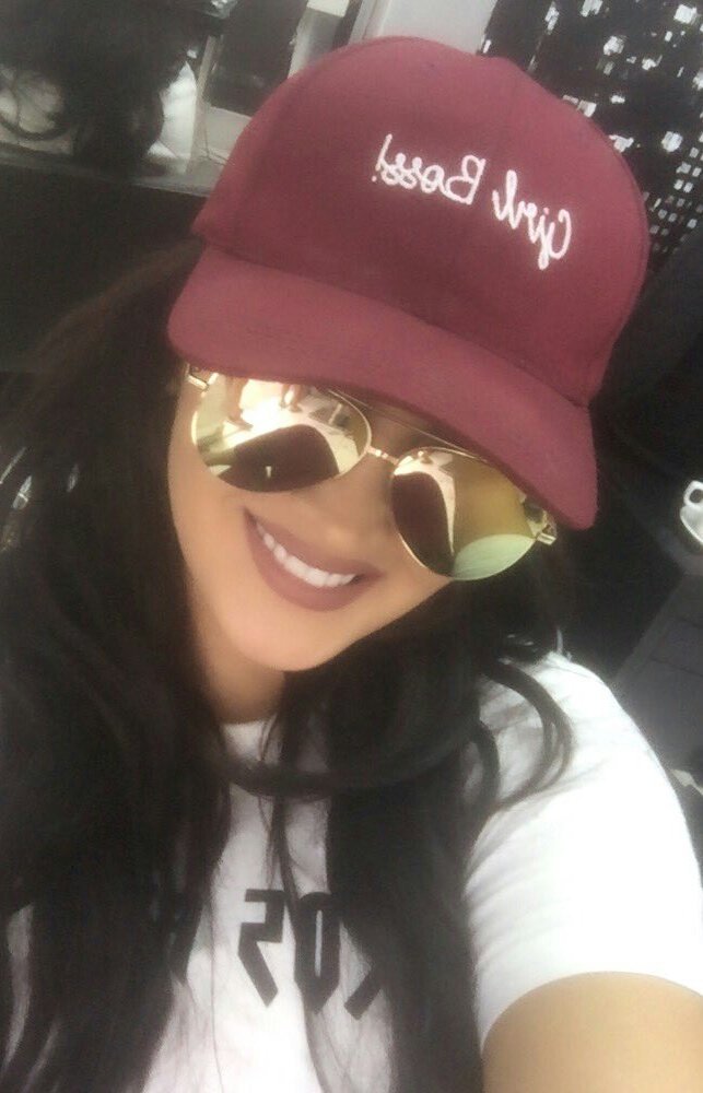 alepuijan's tweet photo. #MSoiferSiempreContigo así sera @MicheilleSoifer a subir tendencia https://t.co/8pWRcLgc5O