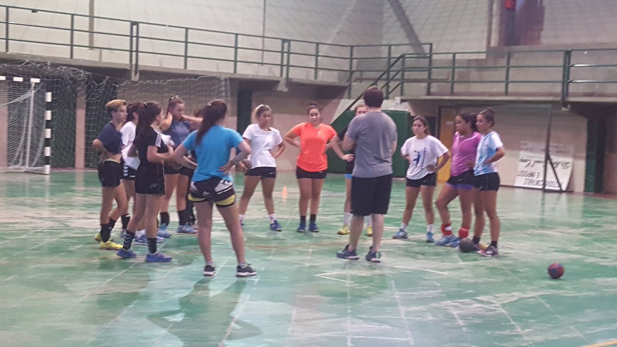 Menores y Cadetas arrancaron a full... Rodri y Pela 👌
HSC 🖤💚💪✔