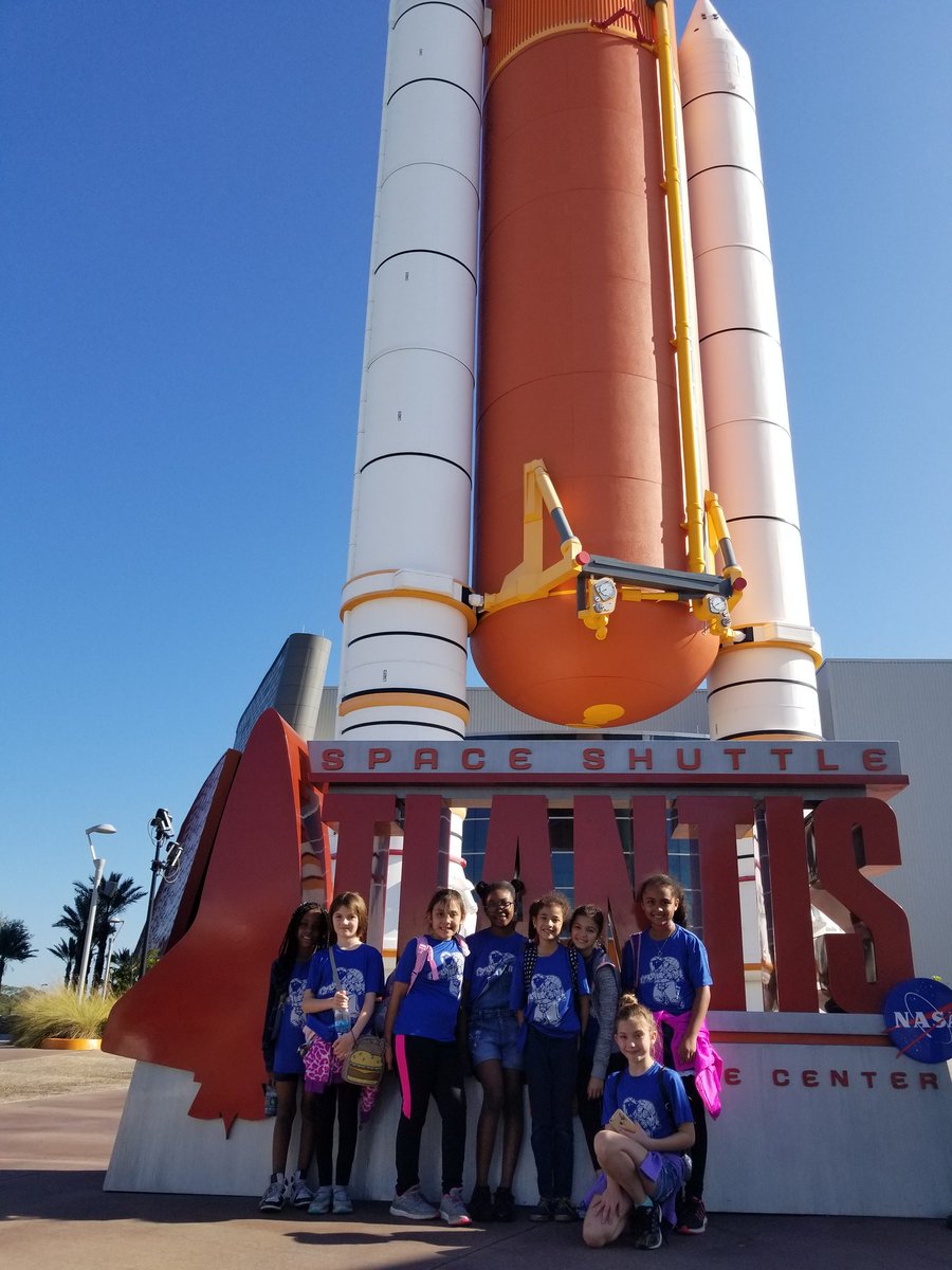 CurbeloDayami's tweet photo. These girls had an amazing time learning about human spaceflight and launch operations. #NASA 🚀
@NBFelem
@RobinMaya13
#funfridayfieldtrip
#shinningstars#ourfuture
#STEM#KnowNova https://t.co/XUO1dCDAZD