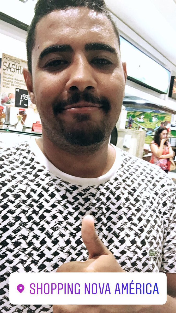 FlaviinhoSantos's tweet photo. Eu fui pro caxias shop tava esgotado pantera negra e vim pro nova América também tava esgotado 😅 #sigotentando #fe https://t.co/78dGITvzum