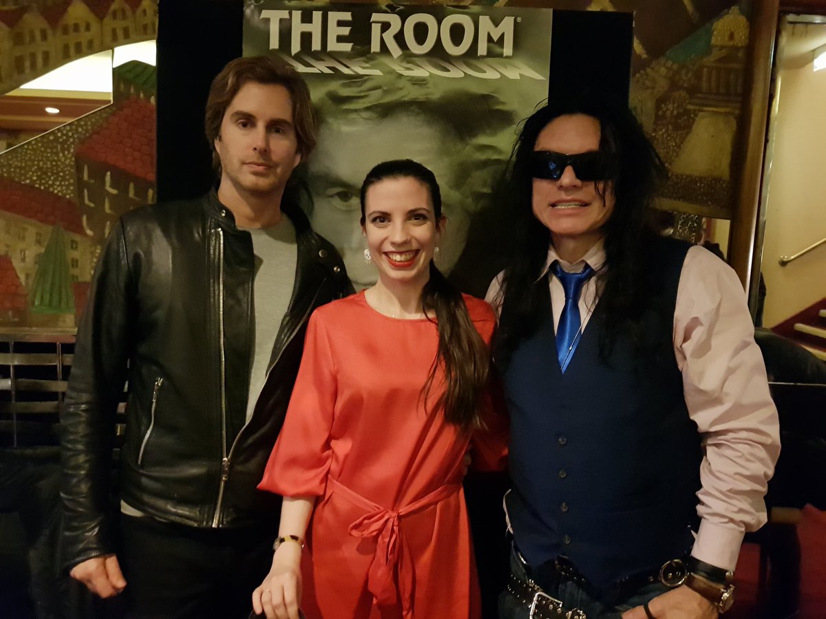 violaine33000's tweet photo. Merci à l'équipe @PanicCinema à @gregsestero et @TommyWiseau . Super ambiance encore ce soir.
#TheRoomParis #PanicXChroma #GrandRex https://t.co/0JPs0xawN0