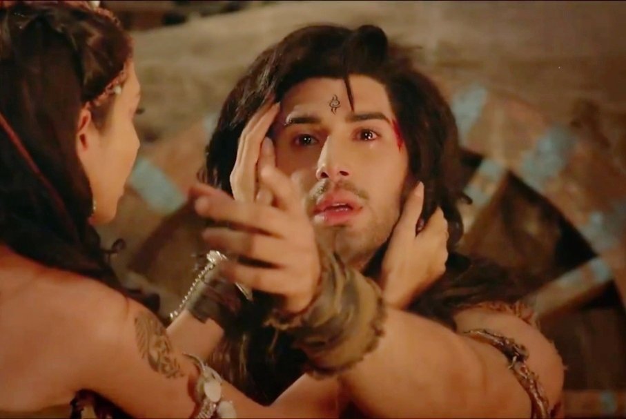 BshreeeSsS's tweet photo. @IamsoLaksh @officialPorus 
Mind blowing performance #Puru u nailed it👏Brilliantly presents puru's Break down Moment😭💔Fab ep👏 #Porus https://t.co/J4YHQas3yu