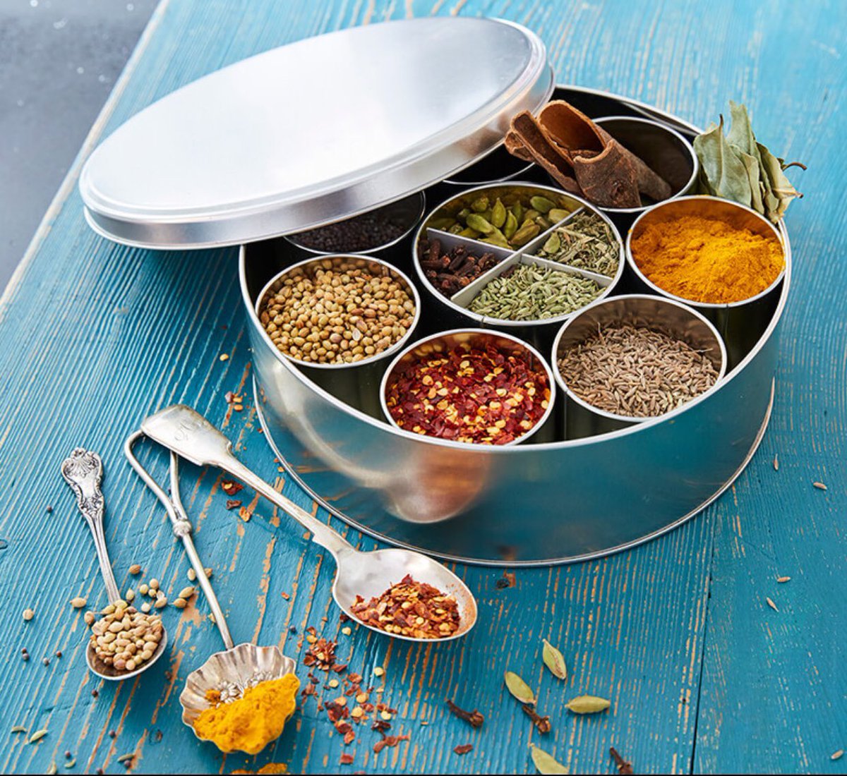 fox_indian's tweet photo. Who can name at least 4 of these spices? Go! #spice #eatingout #indian #indianfood #indianfoodie #indianfoodlovers #foodpics #indiancooking #foodiegram #curry #delicious #tarporley #cheshire https://t.co/cMRqHh2DE7