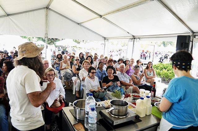 Dessertmakers's tweet photo. Great to do a dessert demo with @costasworld🍨 today at the Sydney Tomato Festival.
So much fun!! 🍅🍅🍅
#Dessertmakers #SydneyTomatoFestival https://t.co/CwOjsMvFHs https://t.co/iaVYBMpUzw