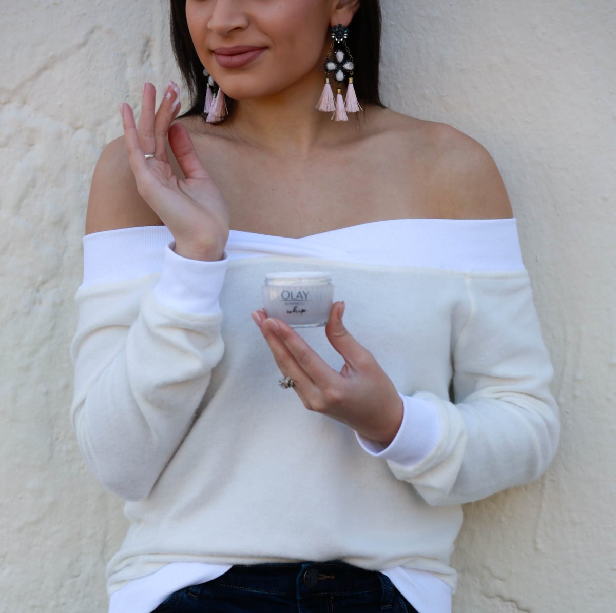nataliecamilay's tweet photo. #AD I’ve been loving the @olayskin Whip moisturizer for combating my #winterskinproblems! I apply this in the morning as a lightweight moisturizer and it works perfectly as a primer under makeup! You can purchase @olayskin Whip here: https://t.co/27PqB6nRFR #3for2 https://t.co/xZoL6r64uA