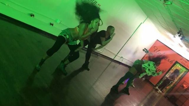 CB_Radio82's tweet photo. #AboutLastNight A little after Hollyhood dance class fun with my girls @mzaprillynne & @drmccoy_thedj and Ms. @ClassesWithKookie herself!! #DrippinWithFinesse
:
:
:
#SupportTheDope #Media #PublicRelations #Music #MusicMarketing #MusicPR #PR #PRGirl #PRGi… https://t.co/WzaAFpZQFV https://t.co/gwJmjmsdks